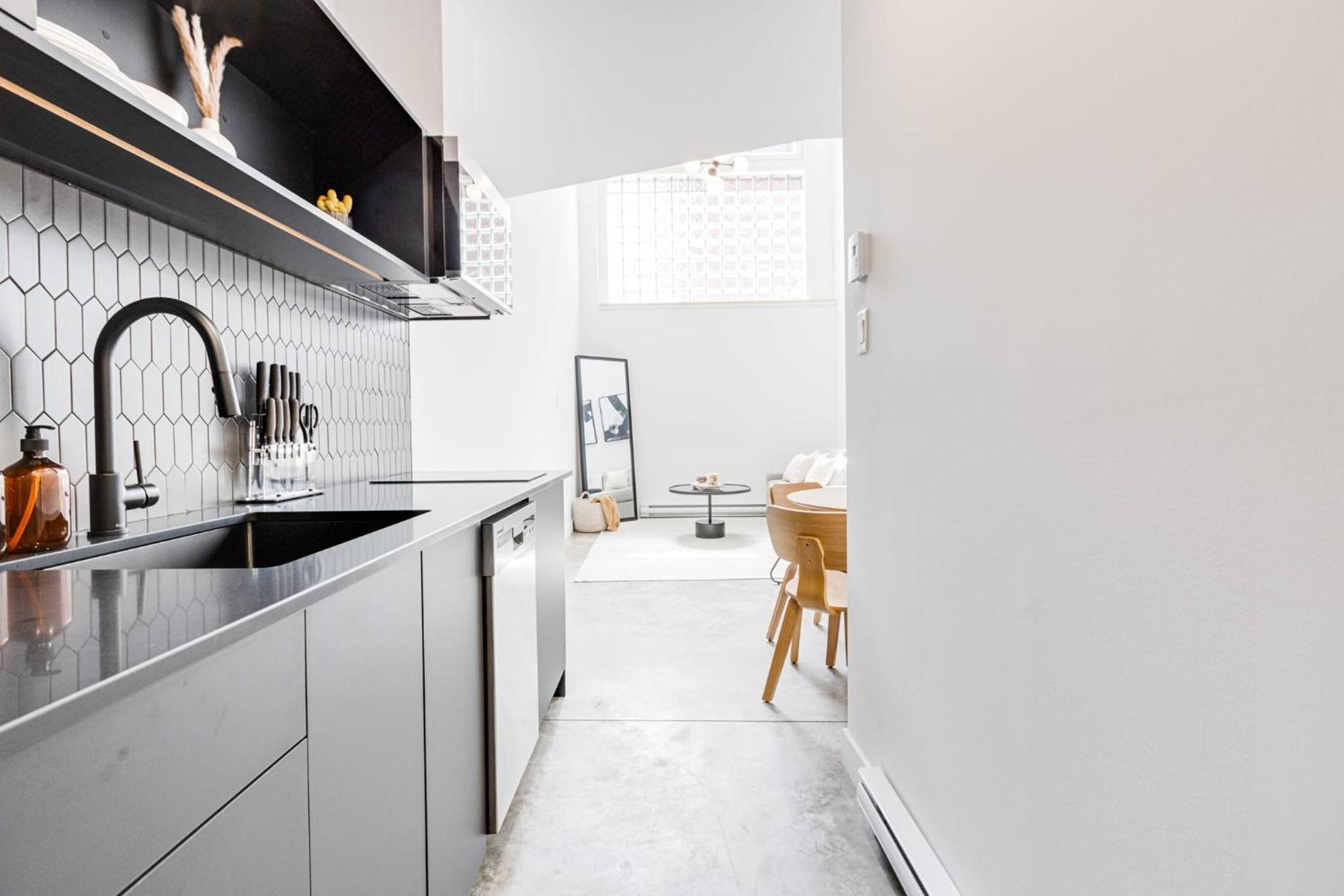 Modern Luxe 1bdr With Sofabed In Mile End * Montreal