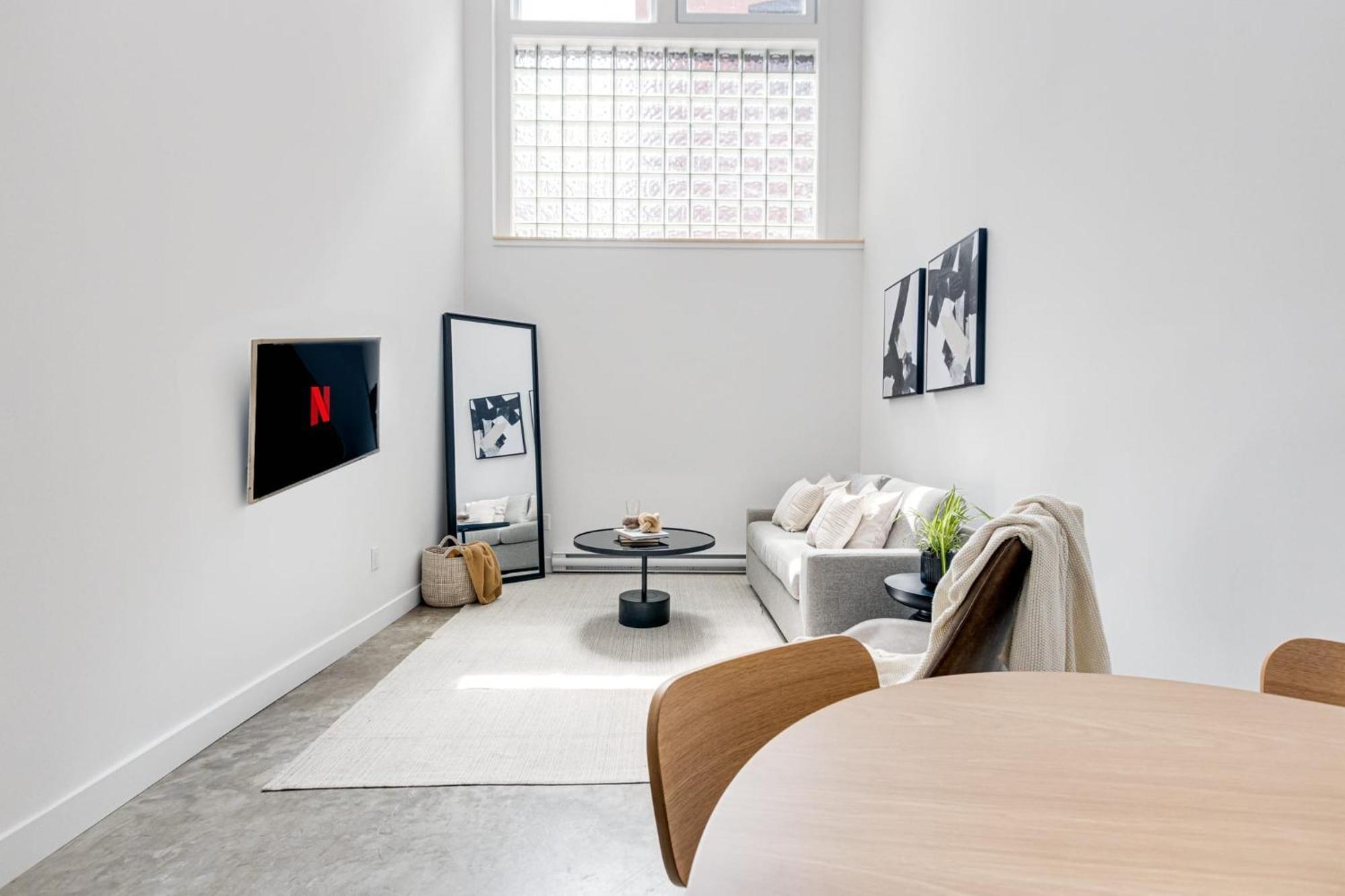 Modern Luxe 1bdr With Sofabed In Mile End Apartment Montreal
