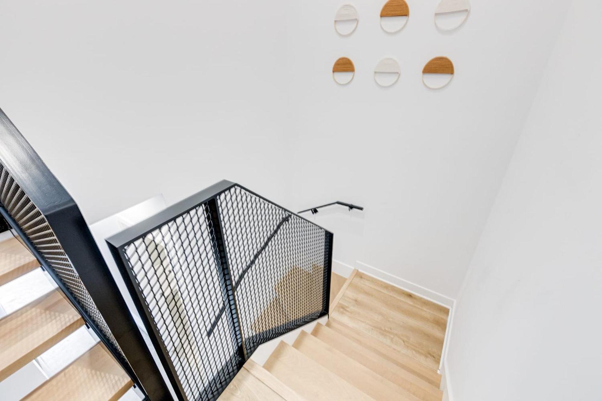 Modern Luxe 1bdr With Sofabed In Mile End * Montreal