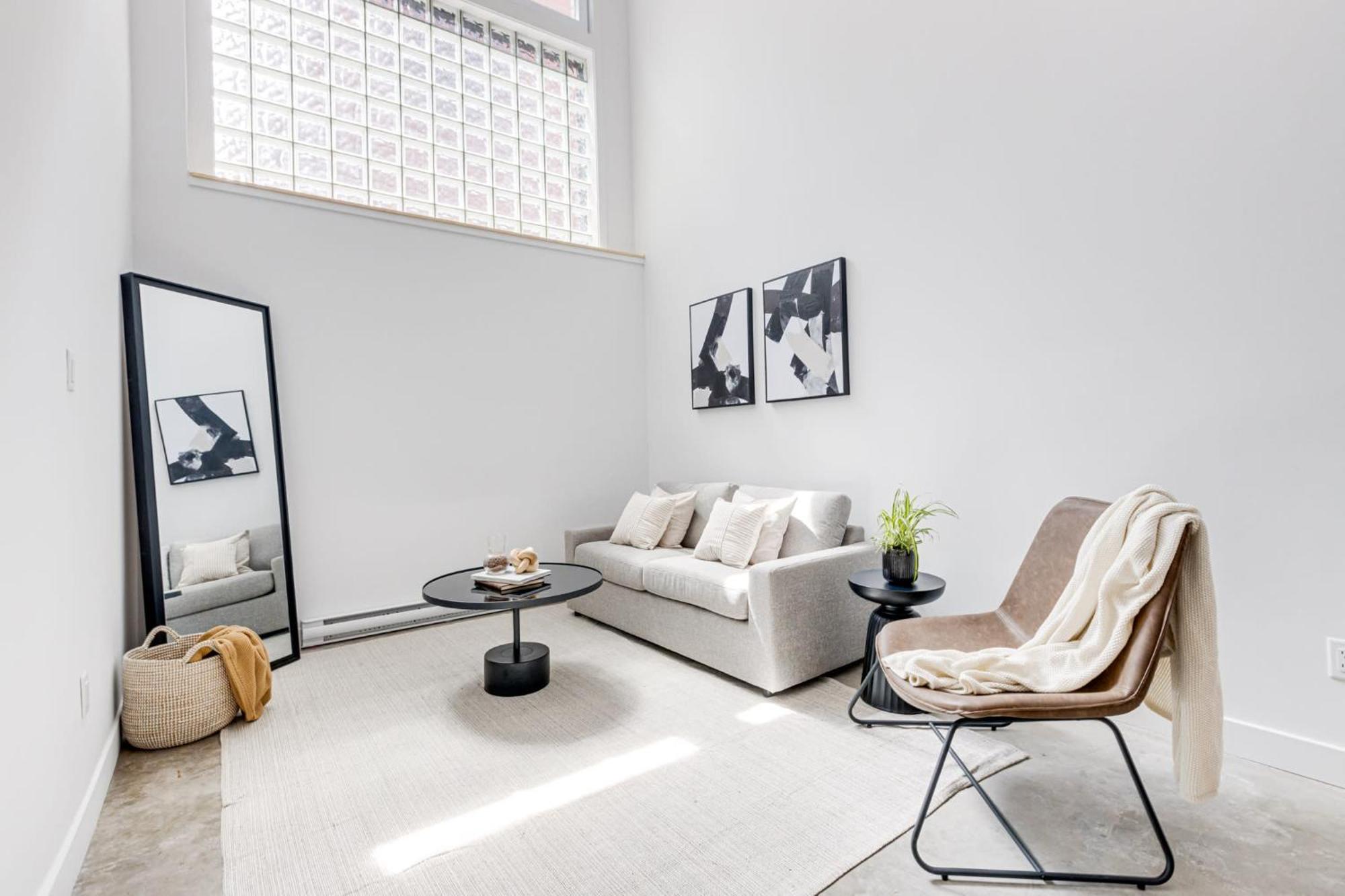 Apartment Modern Luxe 1bdr With Sofabed In Mile End Montreal